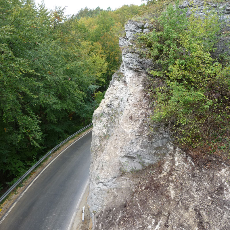 Mit Bagger beräumter Fels, Frankenjura